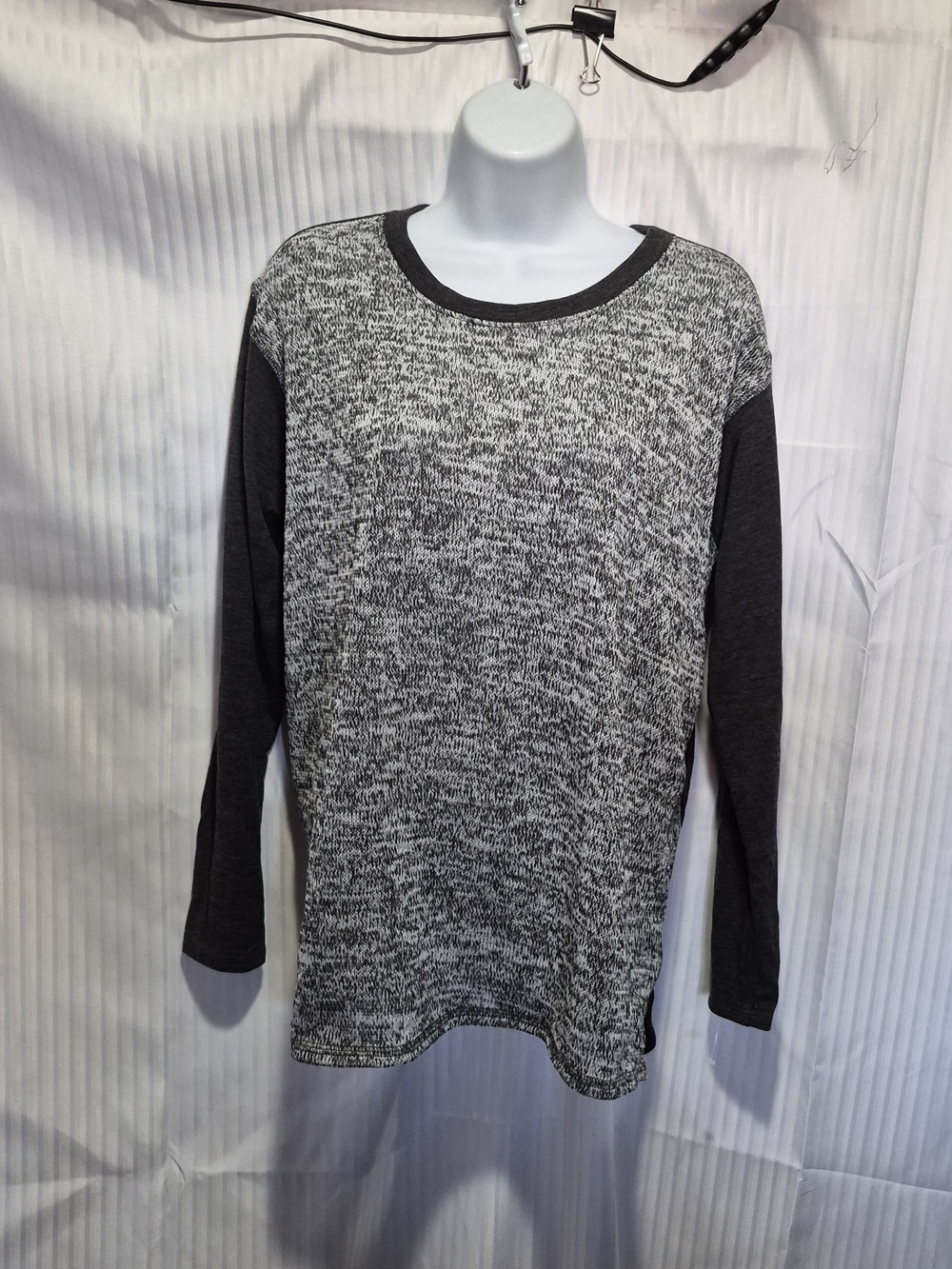 Nally & Millie Medium Black & Gray Marled Knit Top w/ Contrast Fabric NWT